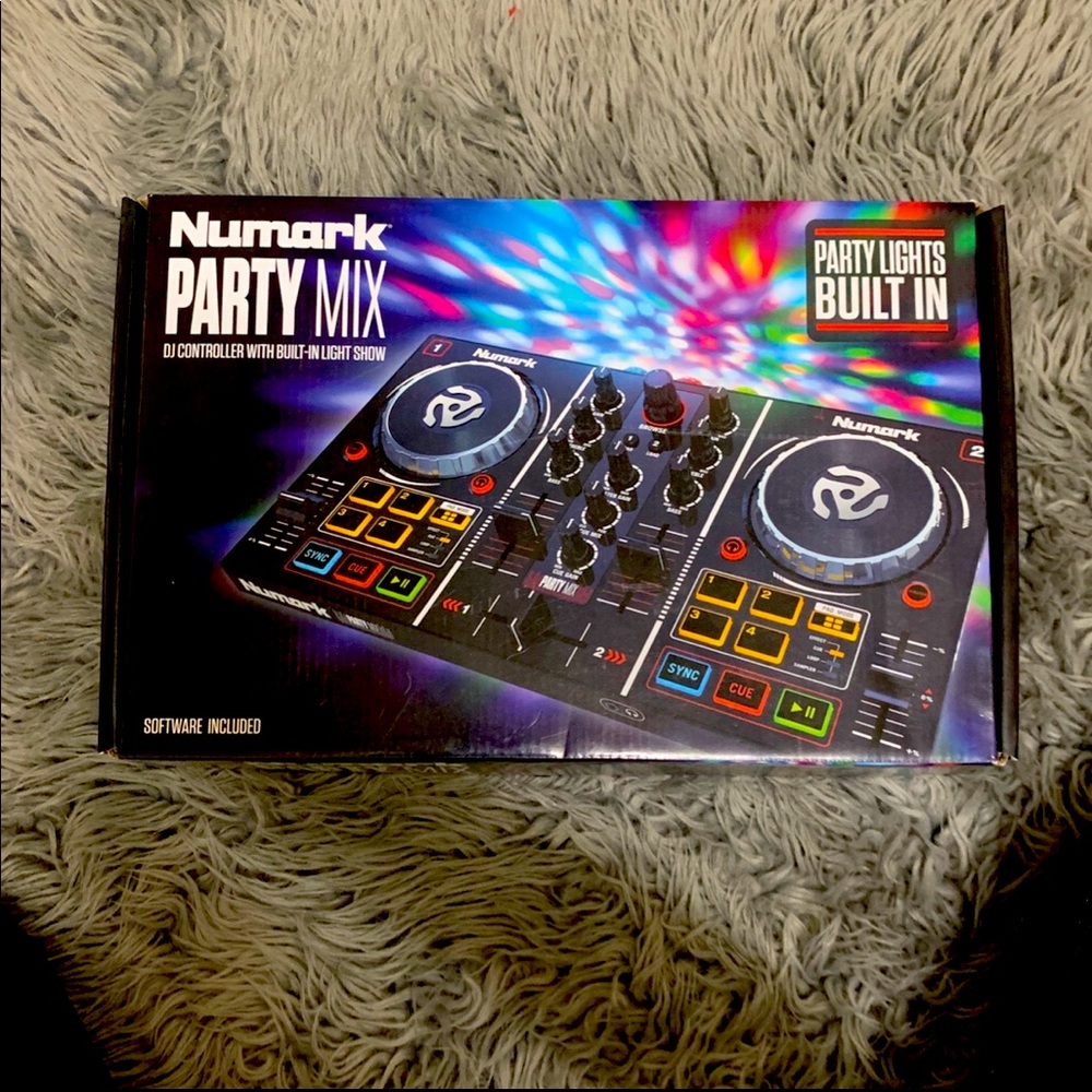 Numark party mix dj controller built in light show